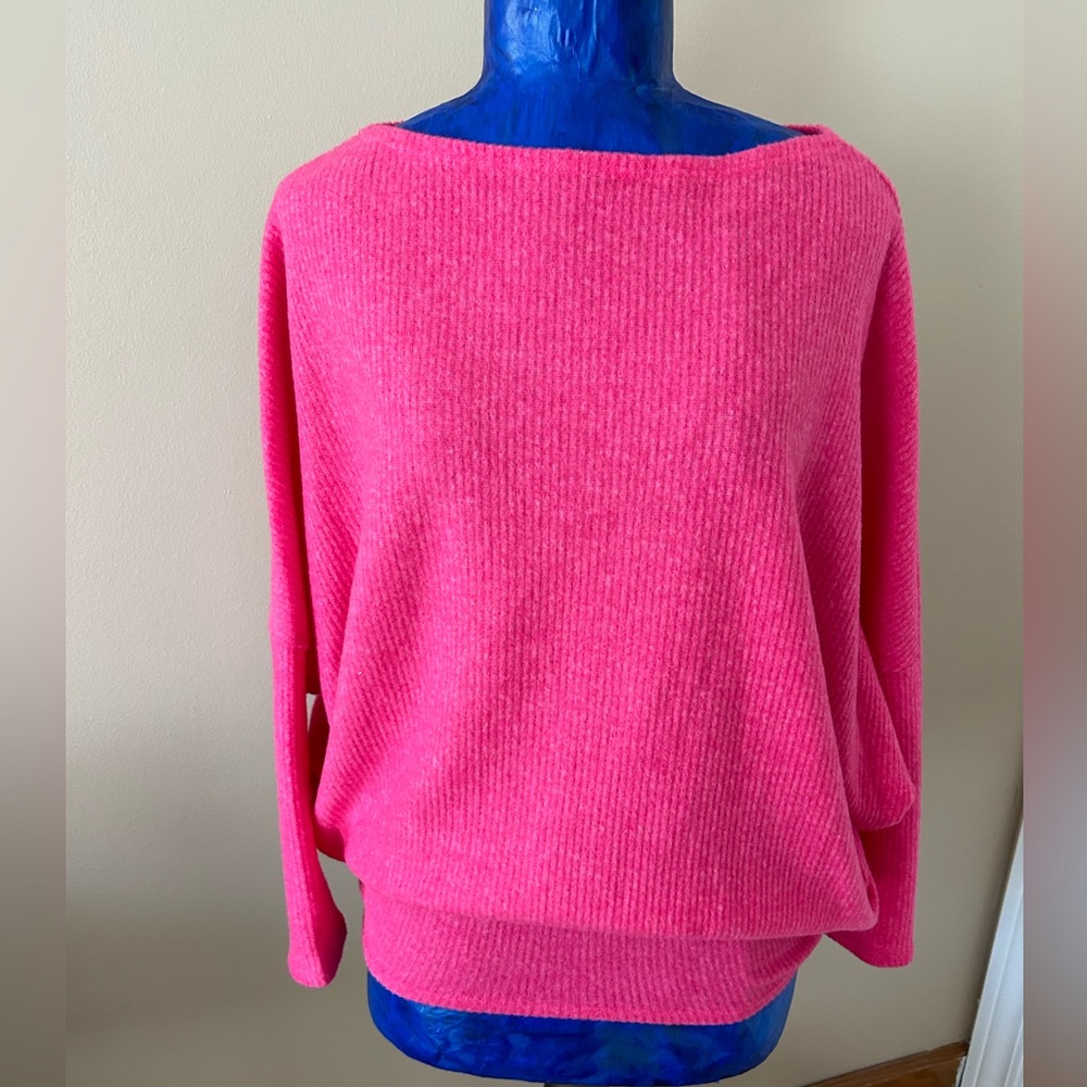 Mod on Trend small oversized pink sweater